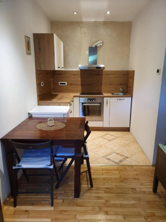 Apartmaji Tim Izola Luaran gambar