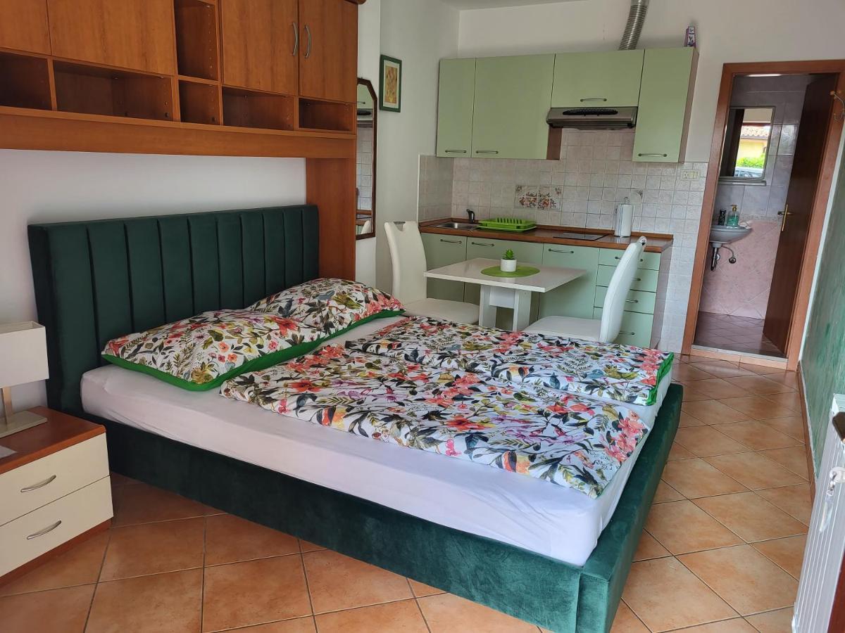 Apartmaji Tim Izola Luaran gambar